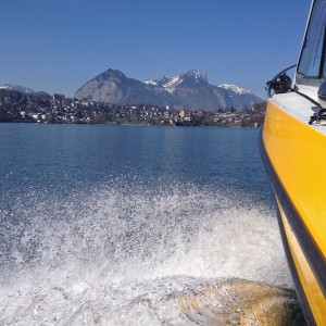 Schnupperstunde Motorbootfahren