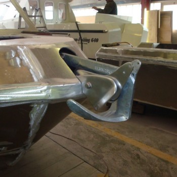 Bootsfahrschule und Bootsprüfung Motorboot Kat. A mit modernem und komfortablen Fahrschulschiff am Thunersee und Zürichsee erfolgreich in kurzer Zeit absolvieren. Motorbootfahrunterricht und Bootsstunden von Mo - bis Sa, auch am Abend, Sommer und Winter